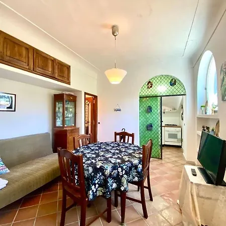 La Bouganville Capri